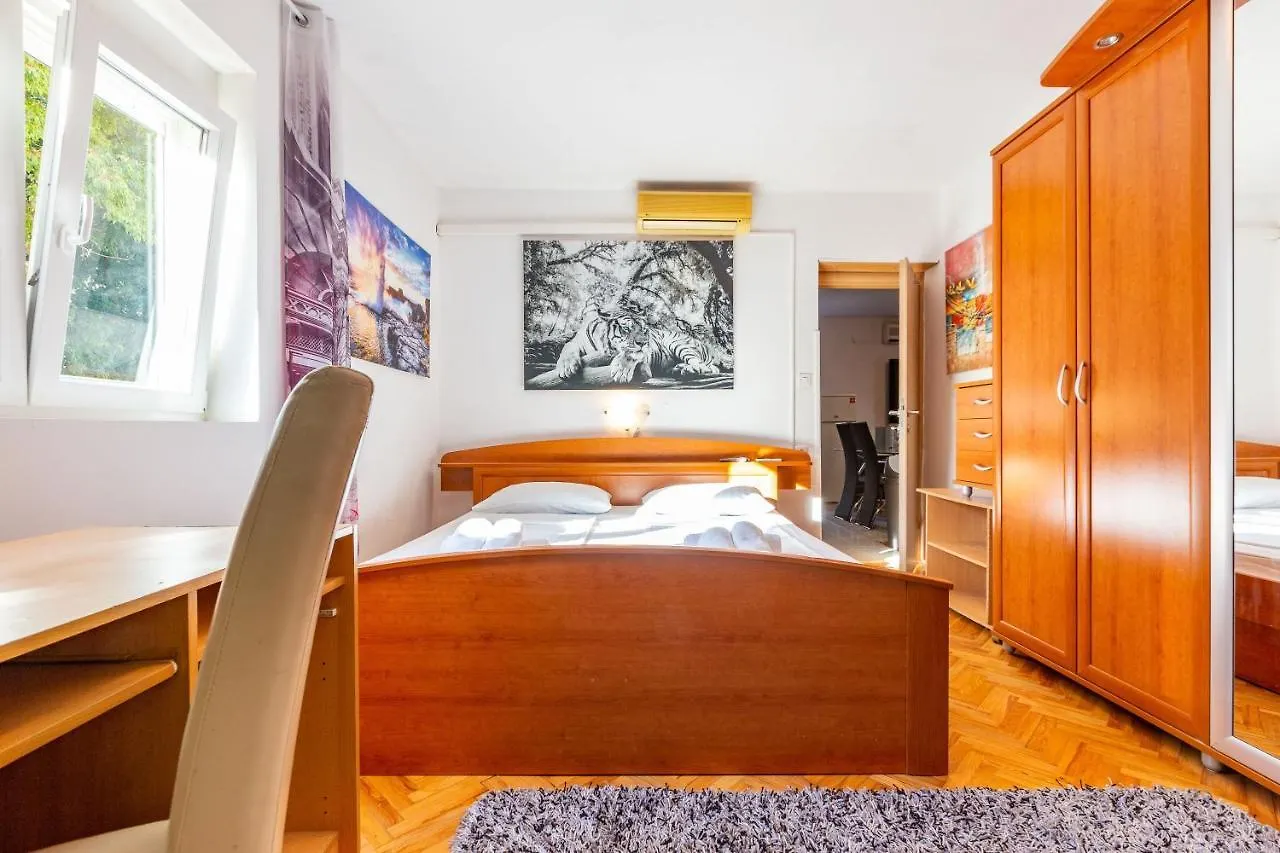 Apartments Dario Zadar 0*,  Croatia